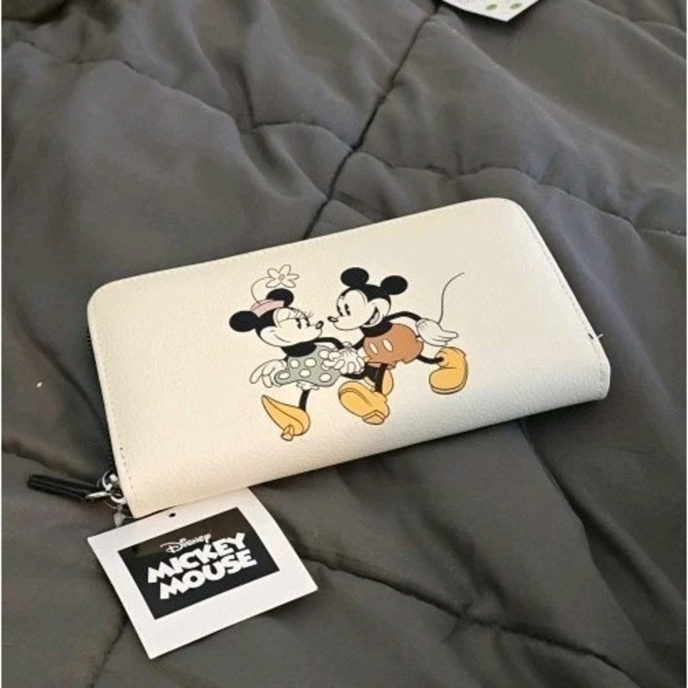 Disney Mickey and Minnie Mouse Cream Zip Around Wristlet Wallet New with Tags - Picture 2 of 5